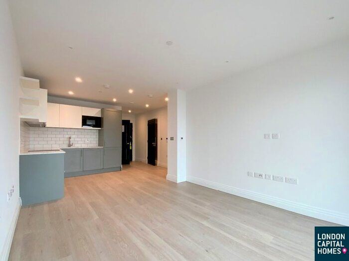 1 Bedroom Flat To Rent In Filmworks Walk, London, W5