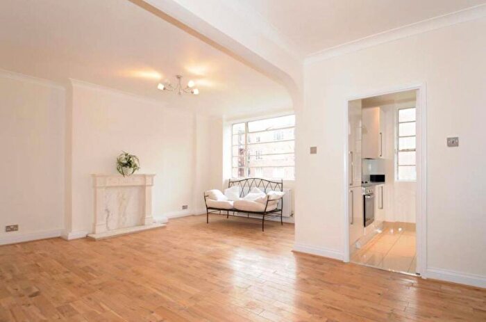 2 Bedroom Flat To Rent In Charlbert Court, London, NW8