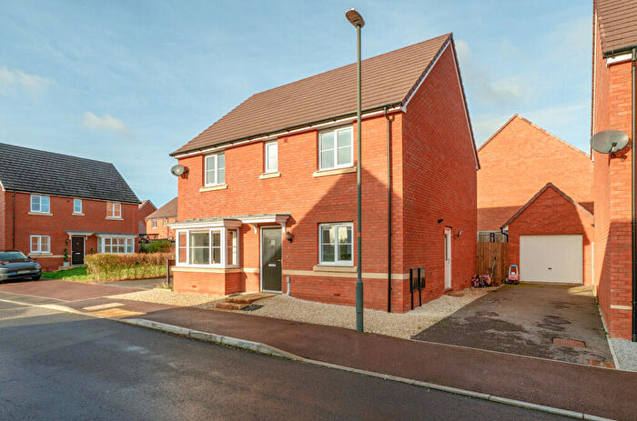 4 Bedroom Detached House For Sale In Court Farm Close, Pamington, Tewkesbury, GL20