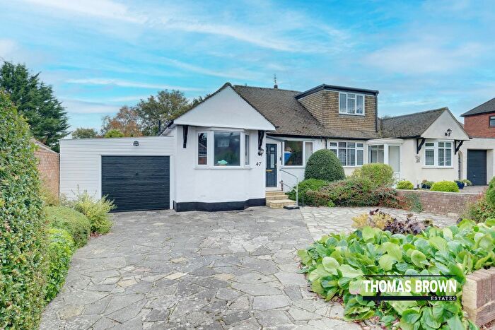 3 Bedroom Semi-detached Bungalow For Sale In Malvern Road, Orpington, BR6