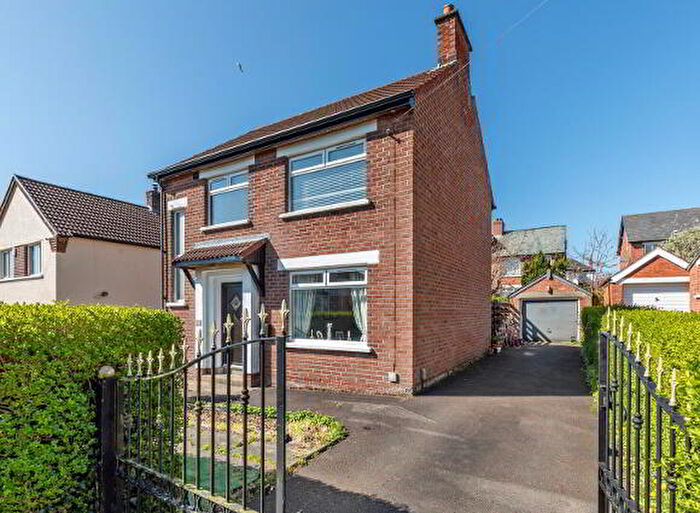 3 Bedroom Detached House For Sale In Thornhill Drive, Belfast, BT5