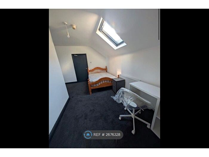 1 Bedroom Flat To Rent In Burley Street, Leeds, LS3