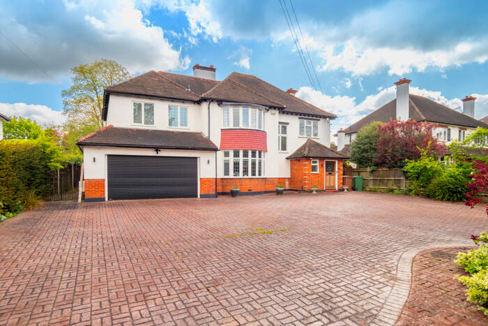 5 Bedroom Detached House To Rent In Shirley Avenue, Cheam, Sutton, SM2