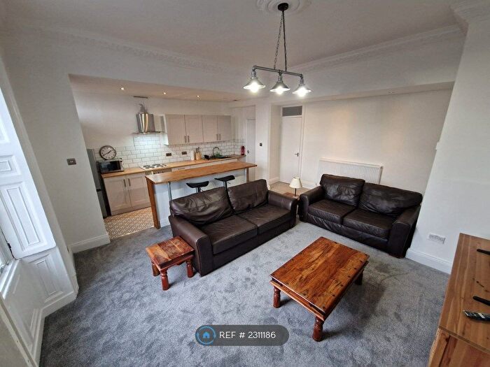 2 Bedroom Flat To Rent In Westgate Road, Newcastle Upon Tyne, NE4