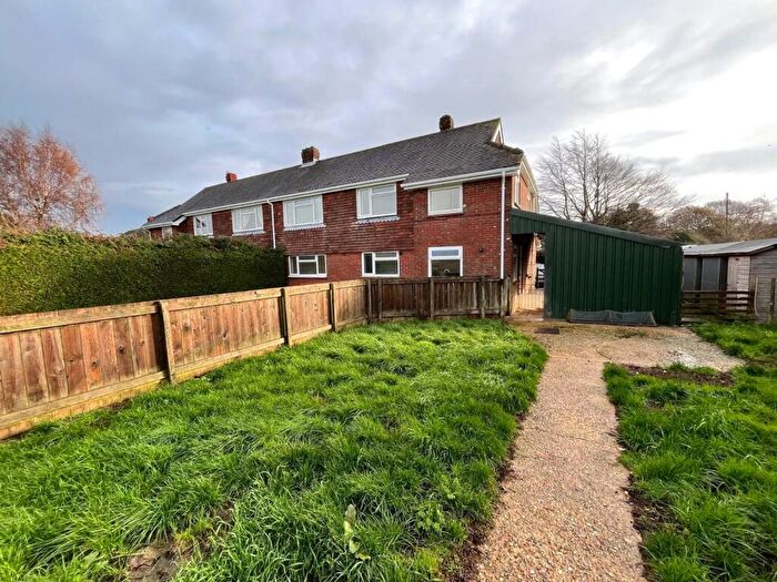 3 Bedroom Semi-Detached House To Rent In Bentworth, Alton, Hampshire, GU34