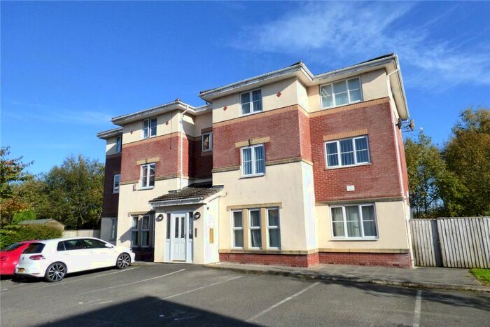 2 Bedroom Apartment To Rent In Hollybank, Droylsden, Manchester, Greater Manchester, M43