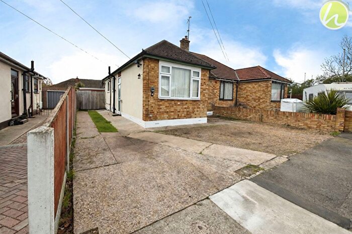 2 Bedroom Semi-Detached Bungalow For Sale In Rookery Close, Stanford-Le-Hope, SS17