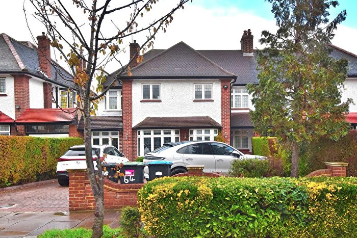 5 Bedroom Semi Detached House For Sale In Meadway, Southgate, N14