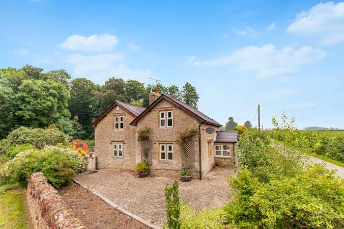 3 Bedroom Cottage To Rent In Croughton, Brackley, NN13