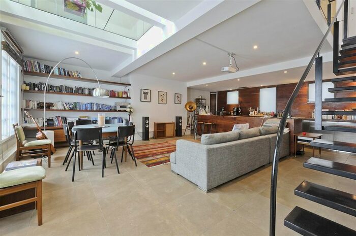 2 Bedroom Property To Rent In Treadgold Street, London, W11