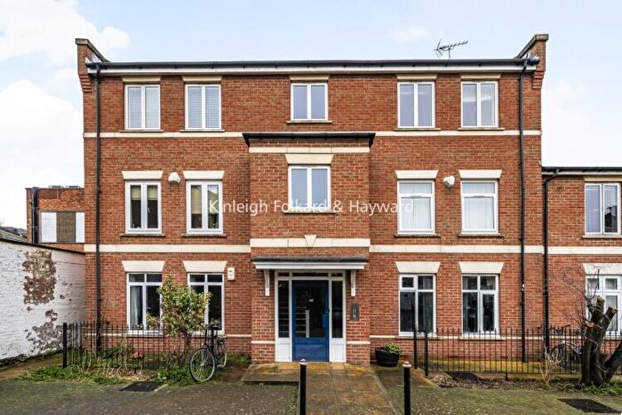2 Bedroom Apartment To Rent In Macleod Street London, SE17
