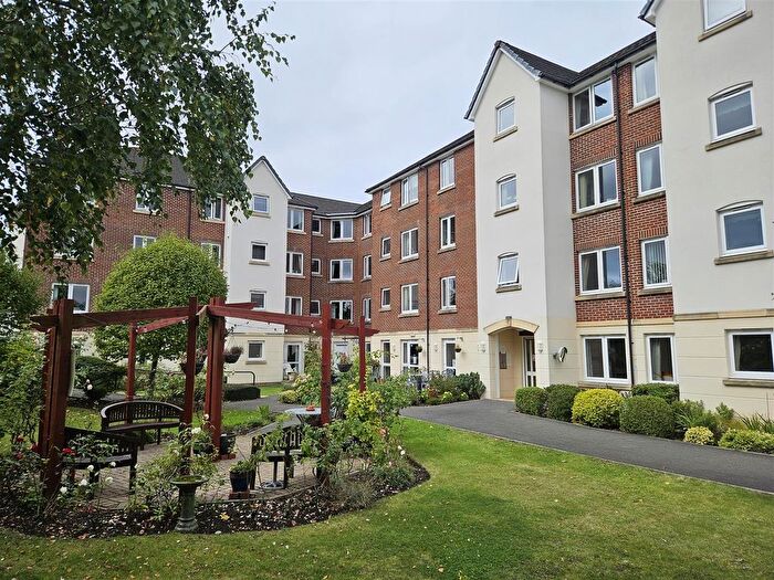 2 Bedroom Property To Rent In Windsor Way, Aldershot, GU11