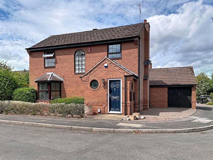 4 Bedroom Detached House For Sale In Cashmore Road, Kenilworth, CV8