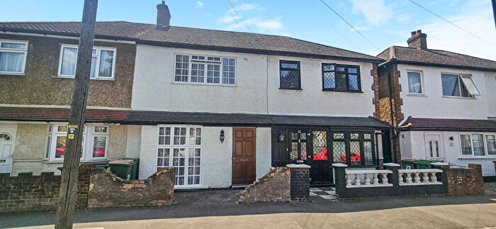 2 Bedroom Terraced House For Sale In Plaistow, London, E13