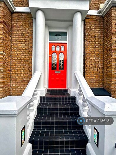 4 Bedroom Detached House To Rent In Stamford Road, London, N1