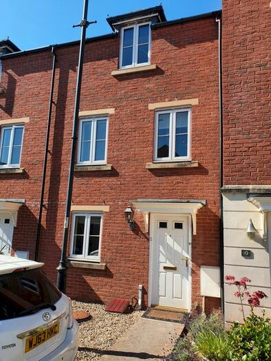 4 Bedroom Town House To Rent In Curie Mews, Exeter, EX2