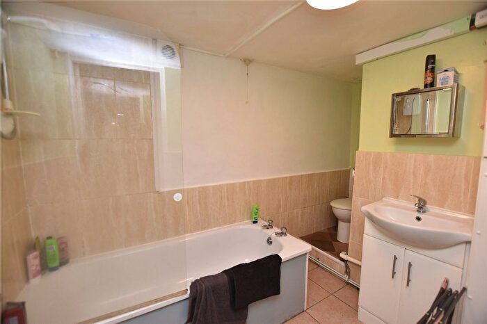 3 Bedroom End Of Terrace House For Sale In Darfield Road, Leeds, West Yorkshire, LS8