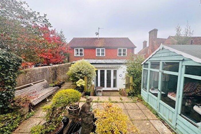 3 Bedroom Property To Rent In High Street, Etchingham, TN19