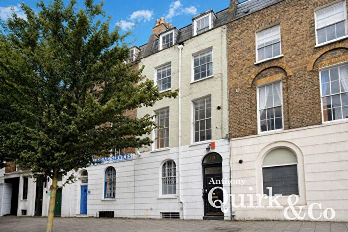 1 Bedroom Studio To Rent In Goswell Road, London, EC1V