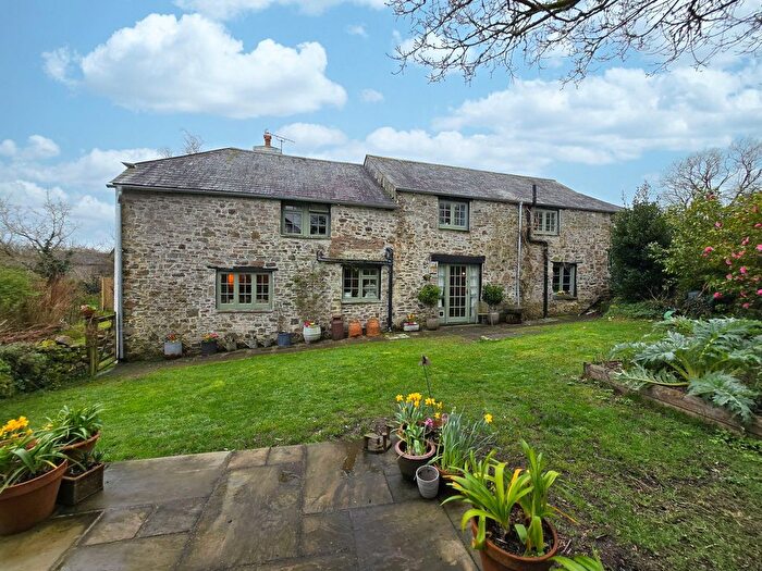 3 Bedroom Detached House For Sale In Saltash, PL12