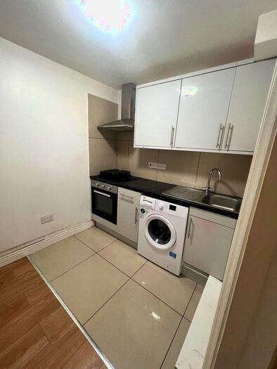 1 Bedroom Flat To Rent In Clements Road, Ilford, IG1