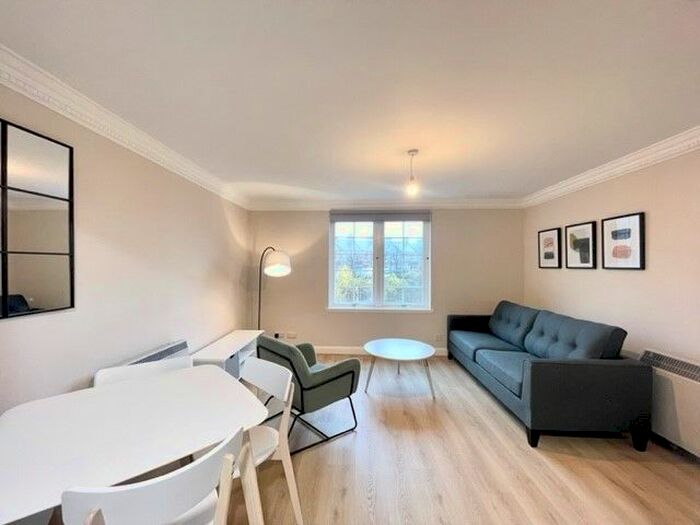 3 Bedroom Flat To Rent In Hermand Crescent, Slateford, Edinburgh, EH11