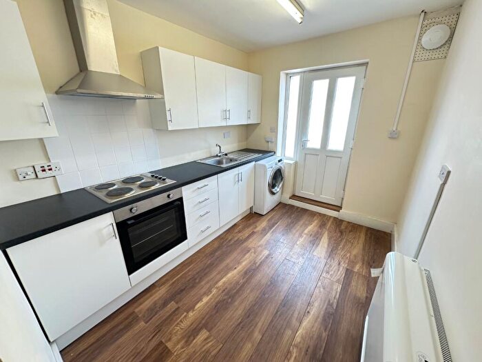 1 Bedroom Apartment To Rent In Hitchin Road, Luton, Bedfordshire, LU2