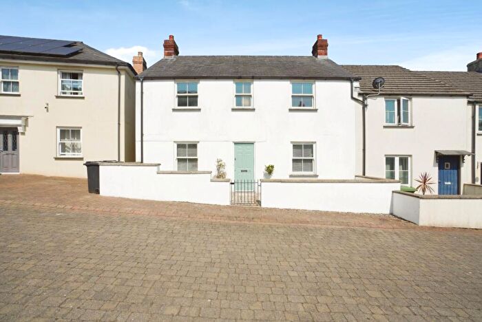4 Bedroom End Of Terrace House For Sale In Chapmans Way, St. Austell, Cornwall, PL25