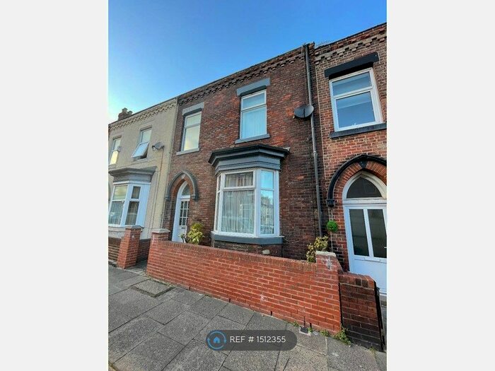 2 Bedroom Flat To Rent In Roker Avenue, Sunderland, SR6