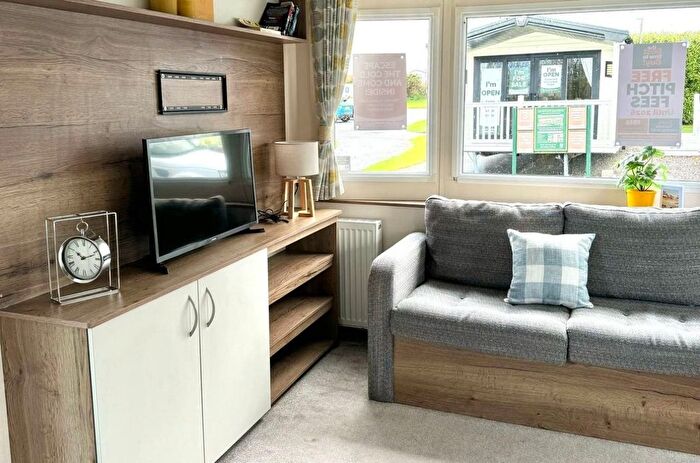 2 Bedroom Park Home For Sale In Combe Martin, Ilfracombe, EX34