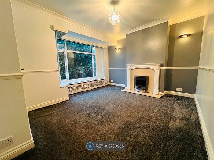 3 Bedroom Semi-detached House To Rent In Park Spring Gardens, Leeds, LS13