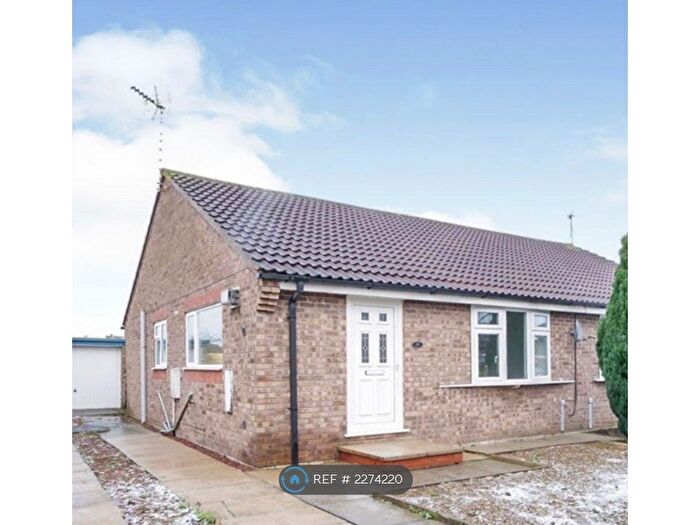 2 Bedroom Bungalow To Rent In Kirkcroft, York, YO32