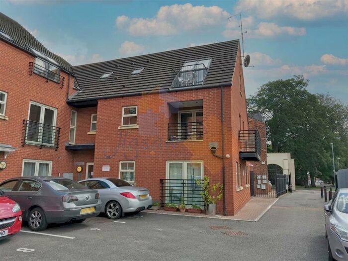 4 Bedroom Flat To Rent In Wesleyan Court, Lincoln, LN2