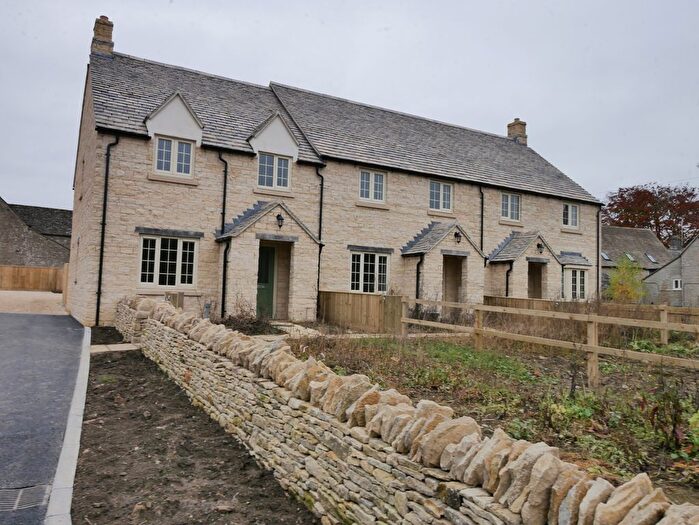 3 Bedroom End Of Terrace House To Rent In Coronation Road, Fairford, GL7