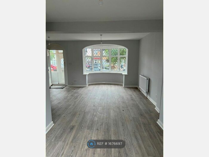3 Bedroom End Of Terrace House To Rent In Clauson Avenue, Northolt, UB5