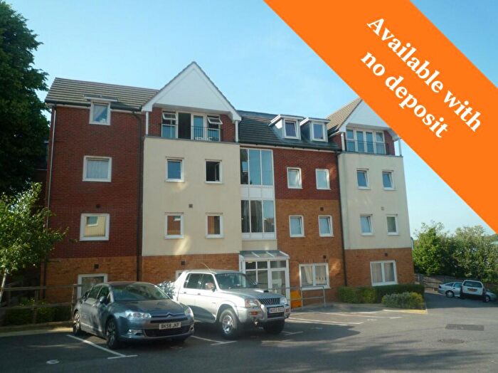 2 Bedroom Flat To Rent In Marion House Silver, Bastins Close, Park Gate, Southampton, SO31