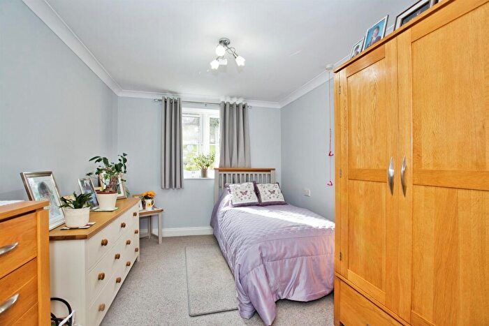 2 Bedroom Apartment For Sale In South Street, Yeovil, BA20