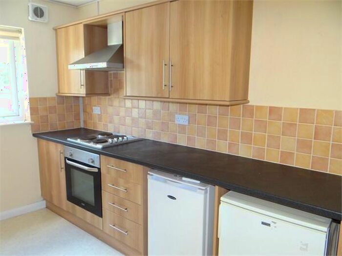 2 Bedroom Flat To Rent In High Street, Chalfont St Giles, HP8