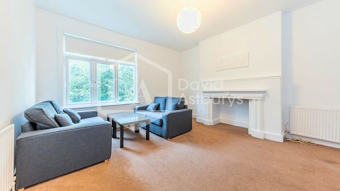 3 Bedroom Flat To Rent In Middle Lane, Crouch End, London, N8
