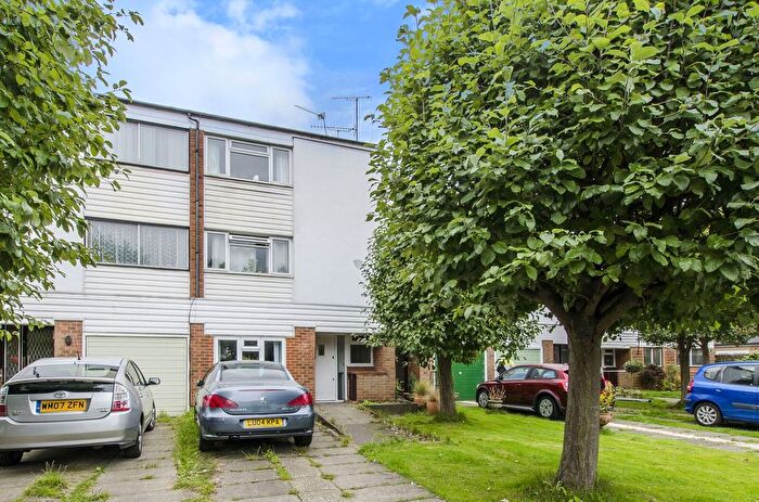 Studio To Rent In Sovereign Close, Ealing, London, W5