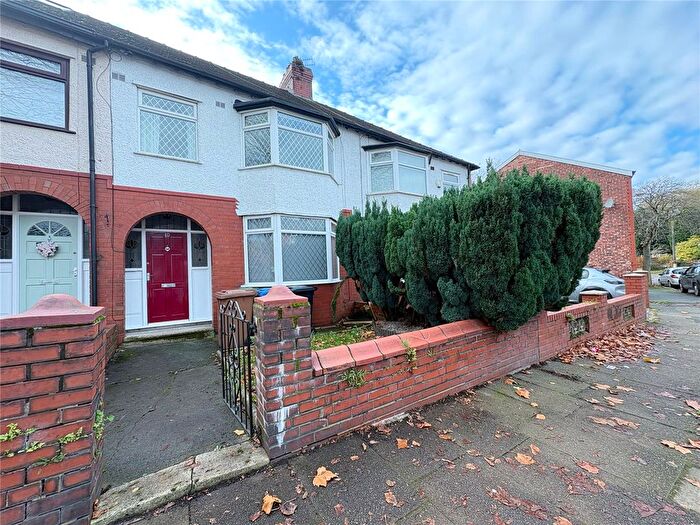 3 Bedroom Detached House To Rent In Smallshaw Lane, Ashton-Under-Lyne, Greater Manchester, OL6