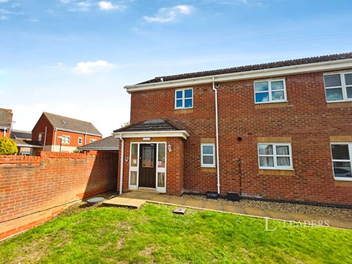 2 Bedroom Flat To Rent In Old Bailey Road, Hampton Vale, Peterborough, PE7