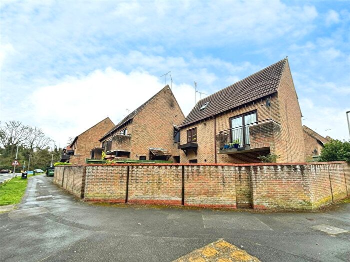 Maisonette For Sale In Tylers Place, Tilehurst, Reading, RG30