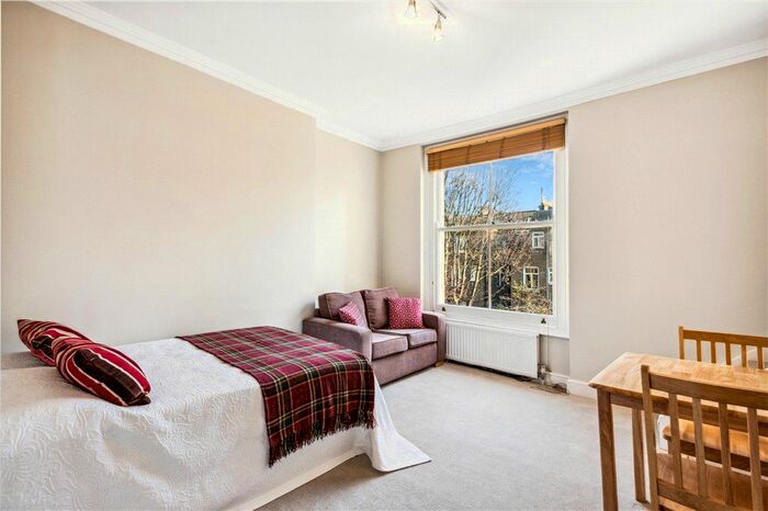 Studio To Rent In Longridge Road, Earls Court, London, SW5