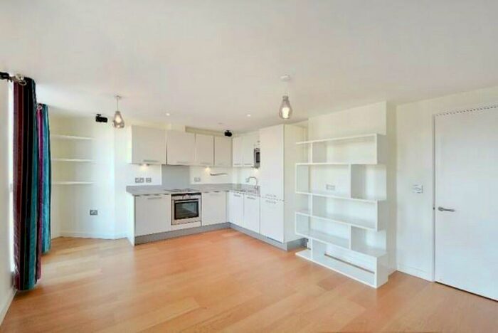 1 Bedroom Apartment To Rent In Pavillion House, Water Gardens Square, SE16