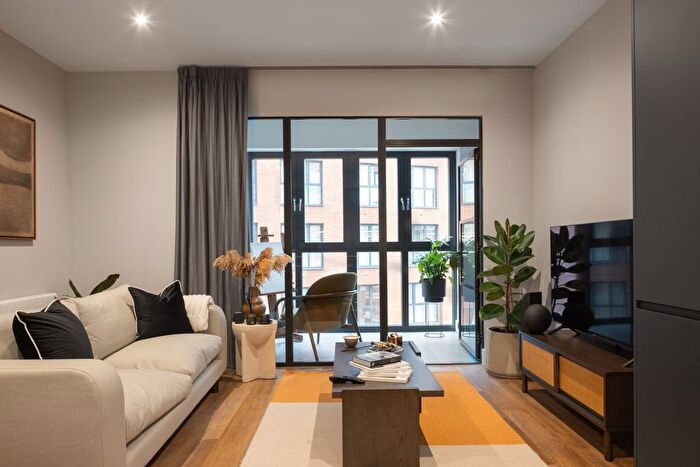 2 Bedroom Flat To Rent In Lower Essex Street, Birmingham, B5