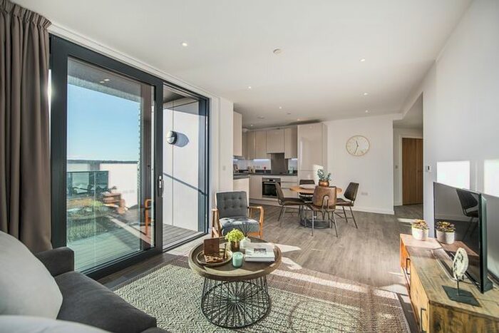 2 Bedroom Flat To Rent In 16 Sutton Court Road, Sutton SM1