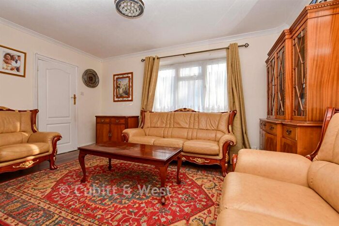 3 Bedroom Semi Detached House For Sale In Yorkshire Road, Mitcham, Surrey, CR4