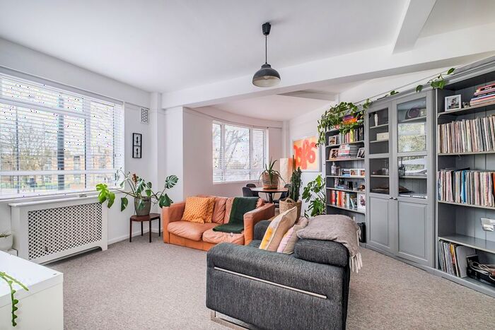 2 Bedroom Flat To Rent In Christchurch Road, London, SW2