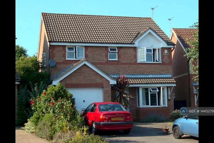 4 Bedroom Detached House To Rent In Bellamy Close, Knebworth, SG3